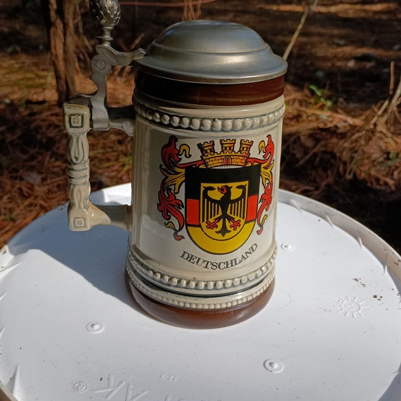 Deutschland Beer Stein with Crest - Silver and Cream - Picture 2 of 6